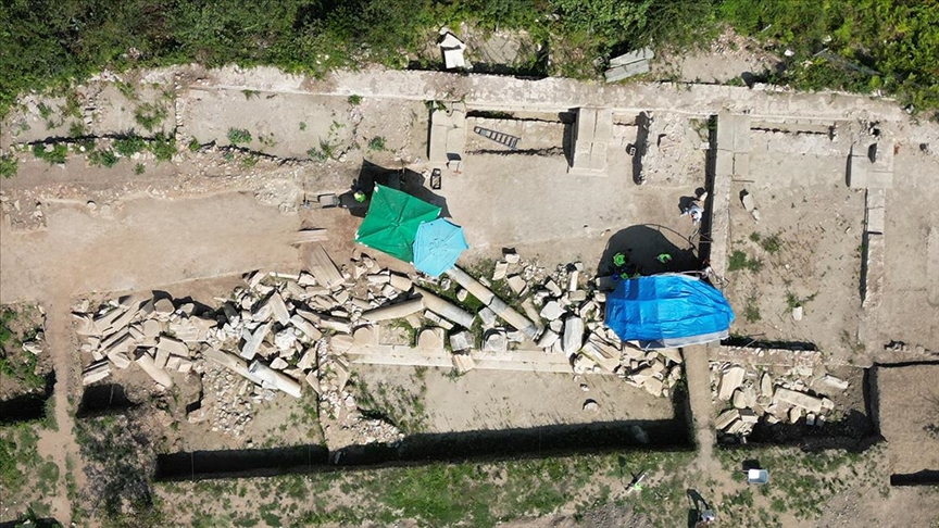 Amasra'da temel kazısında rastlanılan tarihi kalıntılar kayıt altına alınıyor