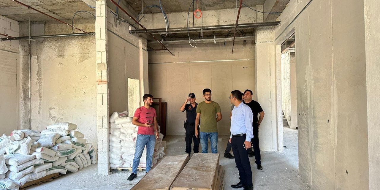 KAYMAKAM KILIÇ YENİ HÜHÜMET KONAĞI İNŞAATINDA İNCELEME YAPTI