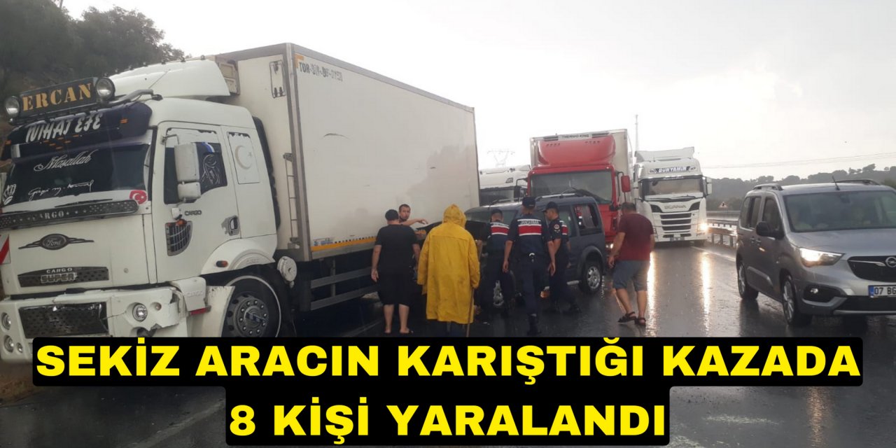Sekiz aracın karıştığı kazada 8 kişi yaralandı
