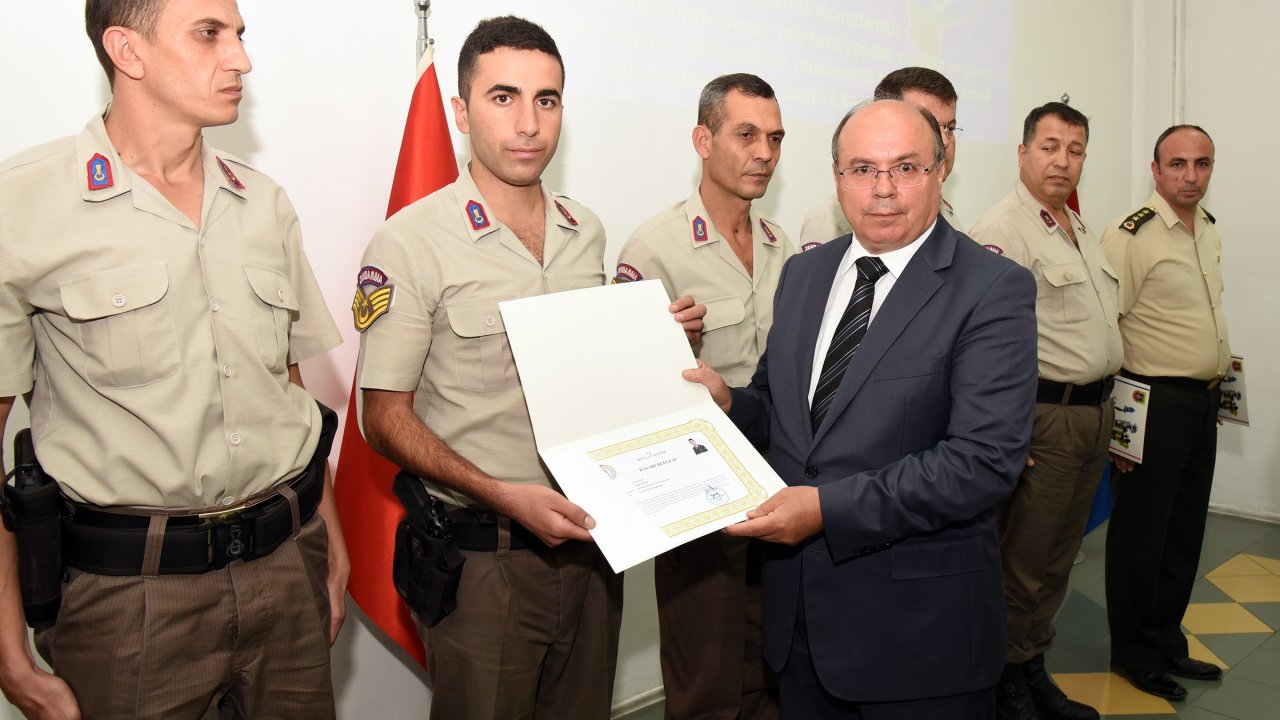 kahramanlara plâket