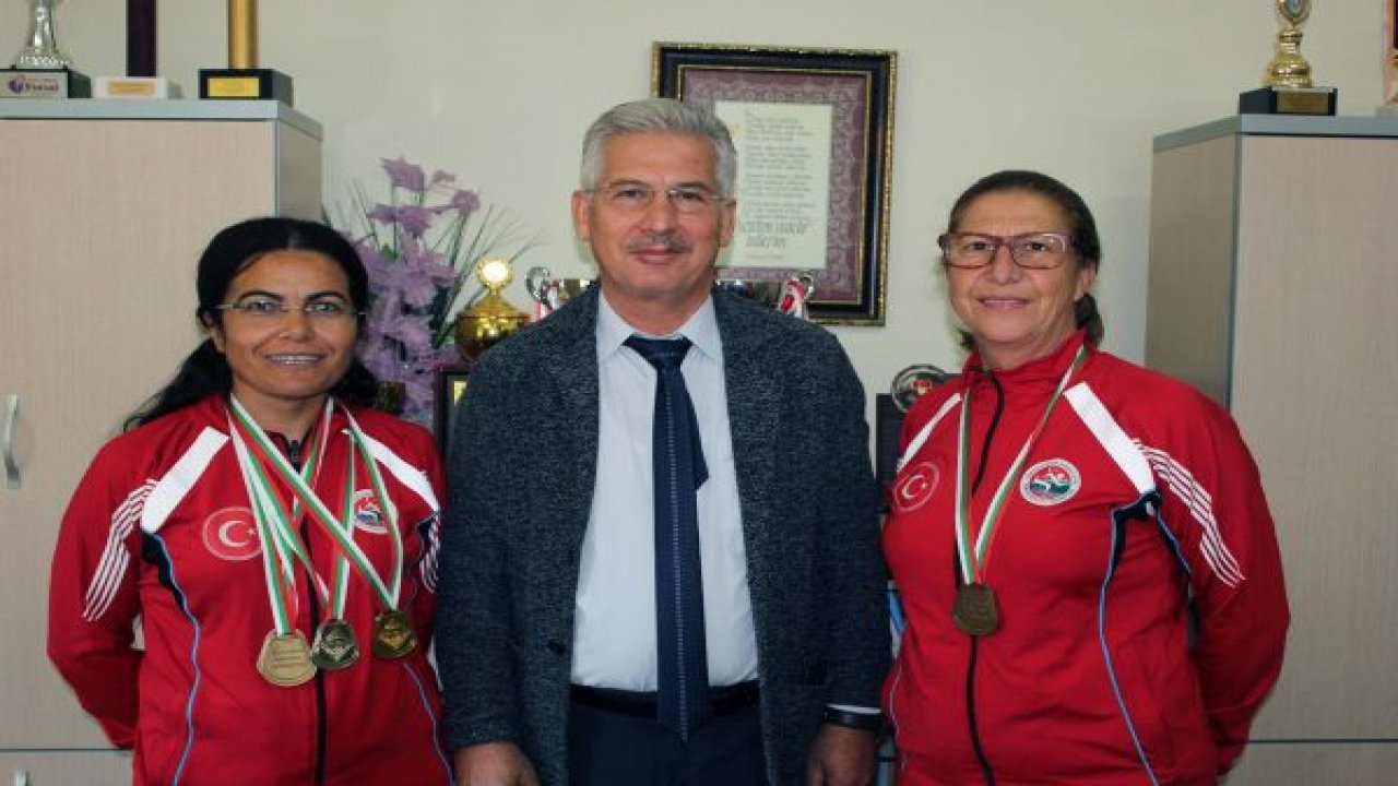 Bulgaristan’dan Madalyalarla Döndüler