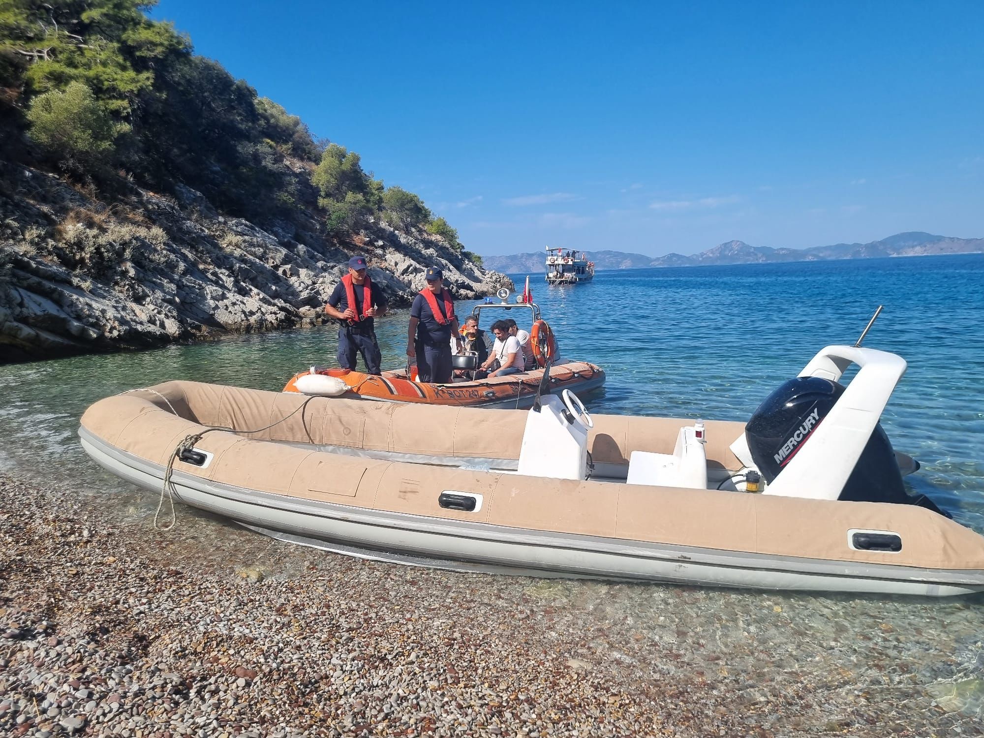 Sahilde 4 düzensiz göçmen yakalandı