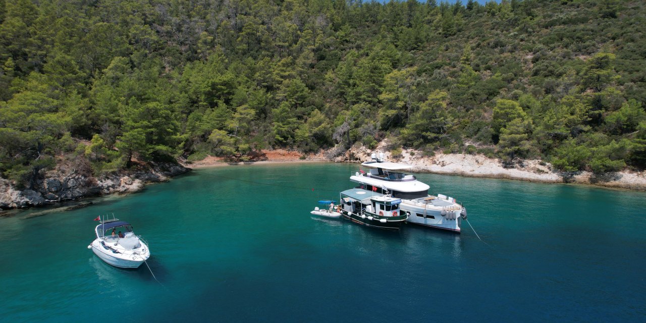 MUĞLA’DA 10 BİN TEKNEDEN ATIK TOPLANDI