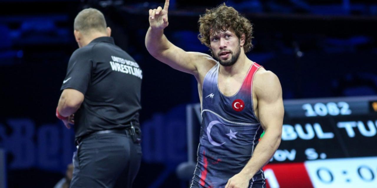 SELÇUK CAN'DAN BRONZ MADALYA