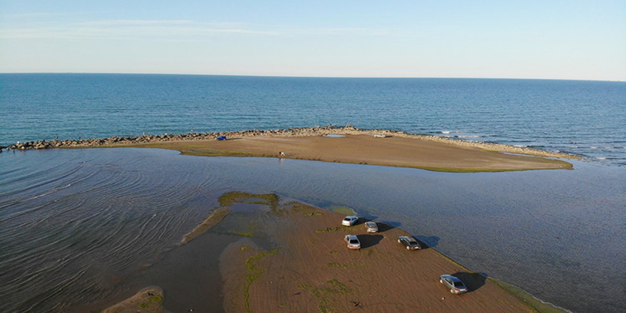 AZERBAYCAN'DA, ÇEKİLMENİN DENİZ TAŞIMACILIĞINI ETKİLEYECEĞİ ENDİŞESİ YAŞANIYOR