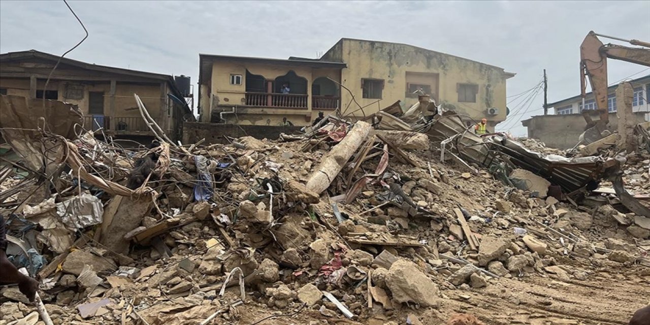 Nijerya'da 2 katlı binanın çökmesi sonucu 2 kişi öldü, 37 kişi yaralandı