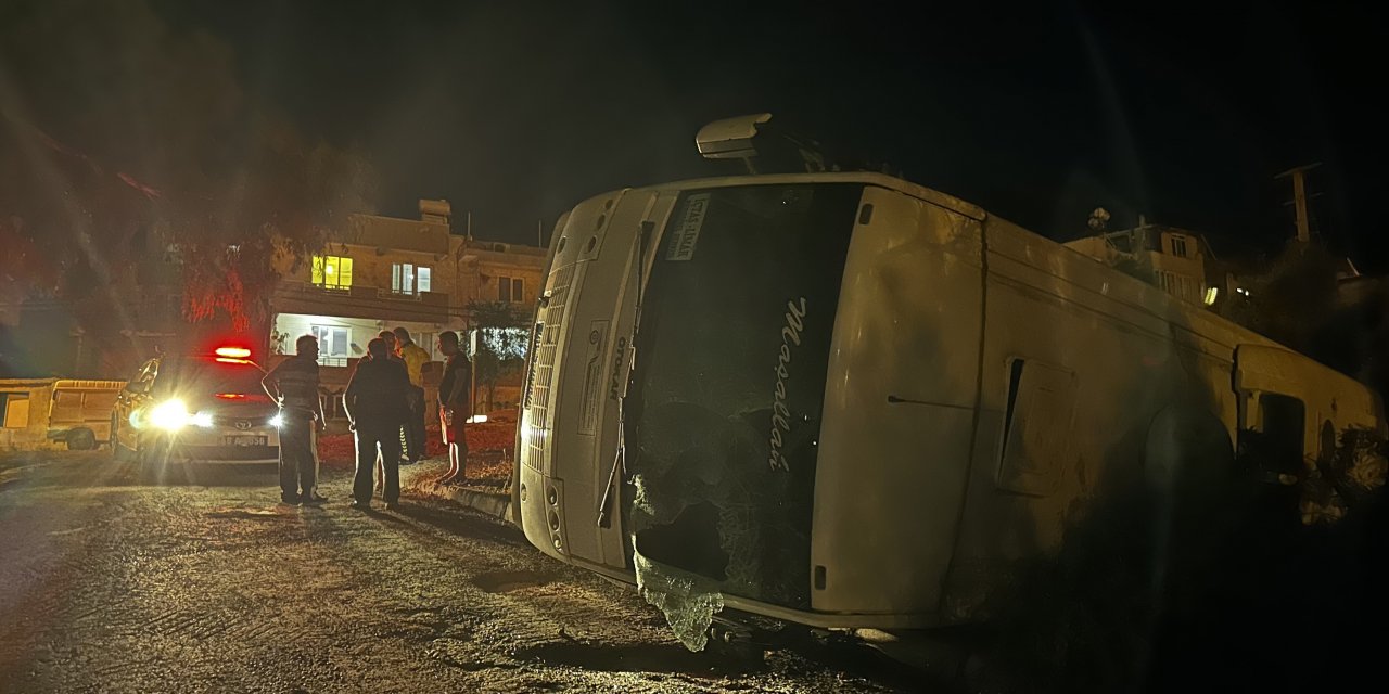 Park halindeki midibüs şarampole yuvarlandı: 1 yaralı