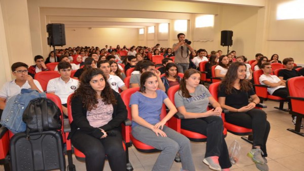 Gençlere Tıp Fakültesi anlatıldı