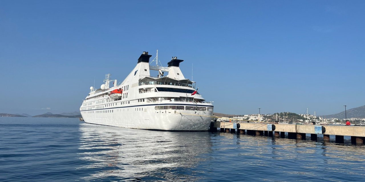 Kuşadası Limanı'ndan Bodrum’a geldi