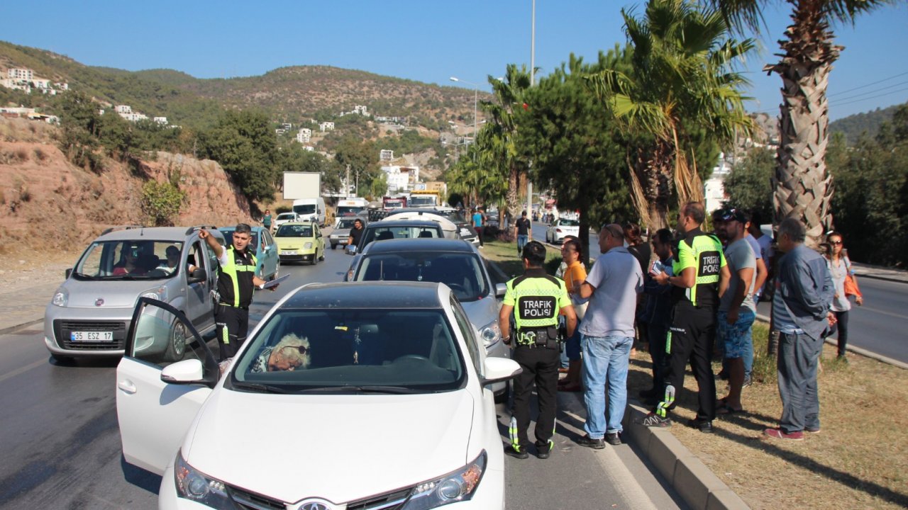 9 araç birbirine girdi