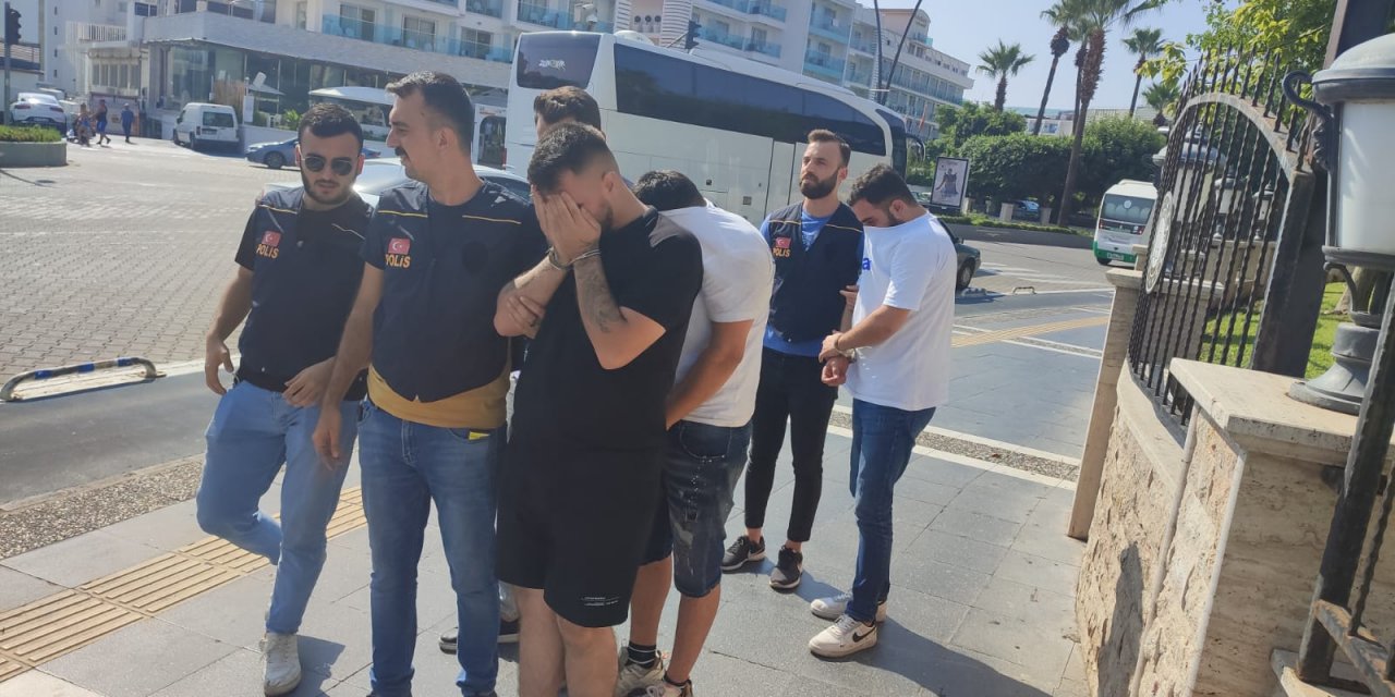 Marmaris'te 9 düzensiz göçmen yakalandı