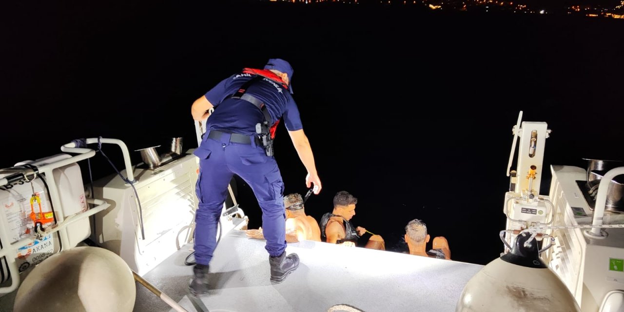 Bodrum'da yüzerek yurt dışına gitmeye çalışan 3 düzensiz göçmen yakalandı