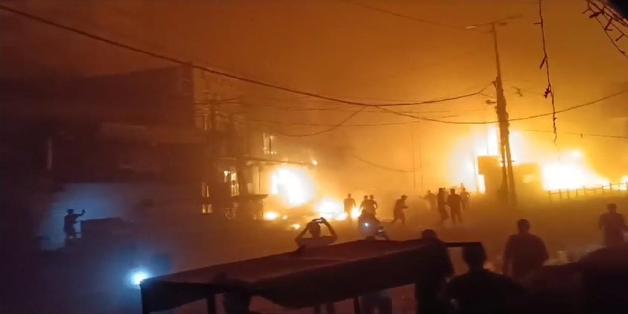 İsrail ordusu çarşıyı bombaladı