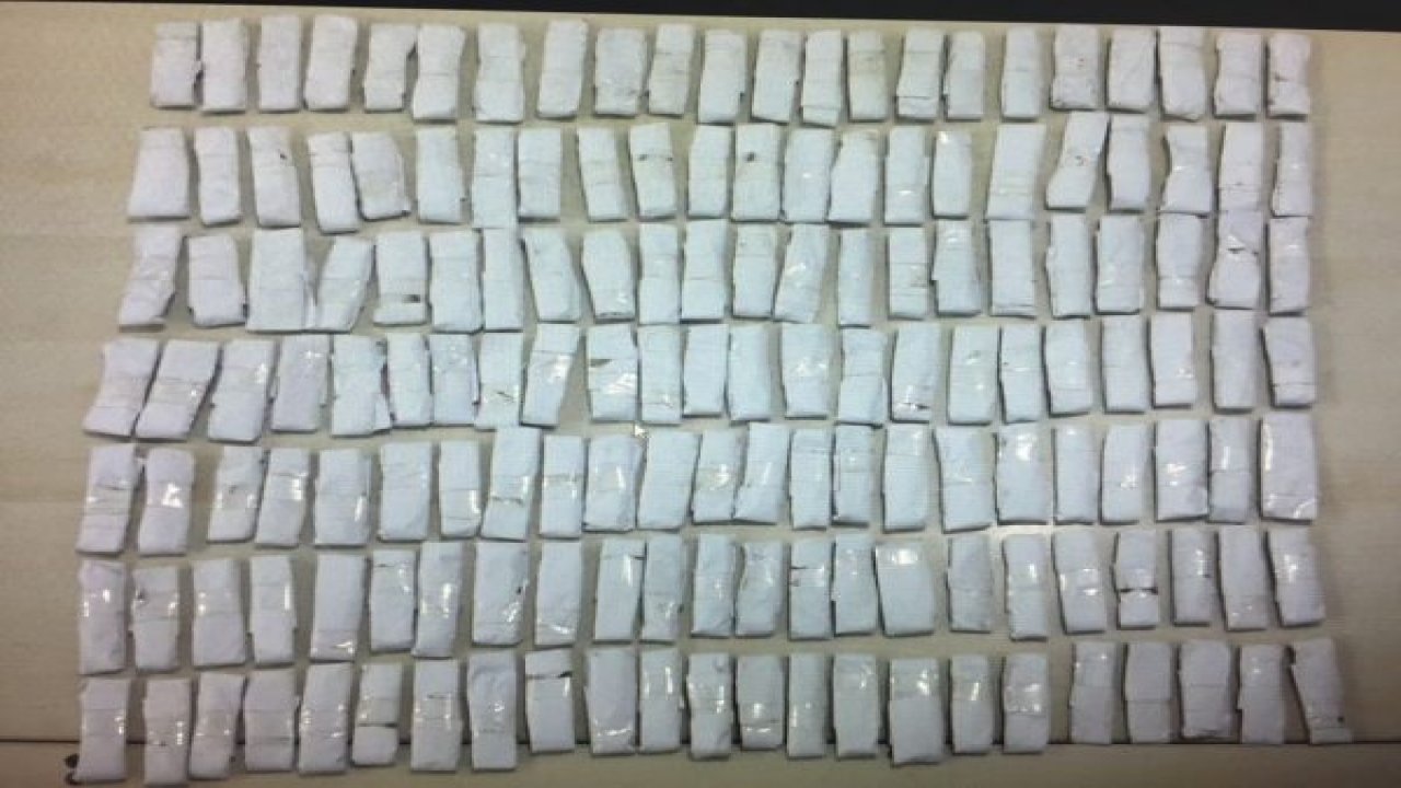 Torbacıyı parmak izi yakalattı