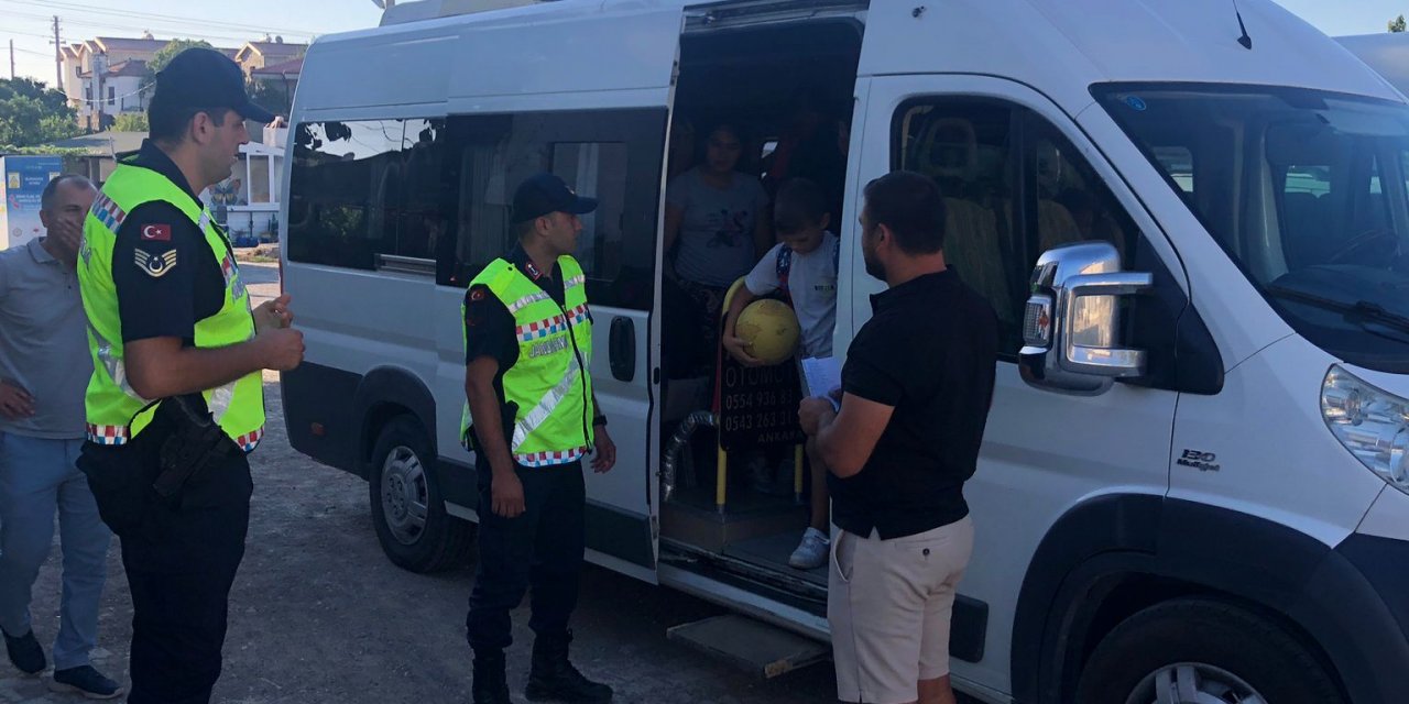 Datça'da jandarma ekipleri "huzur ve güven" uygulaması yaptı