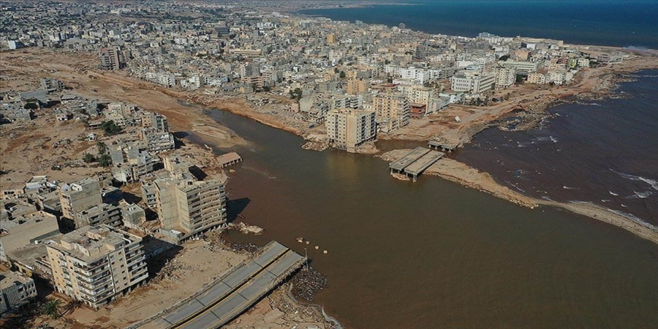 Dron görüntüleri Libya'daki afetin boyutunu gözler önüne seriyor