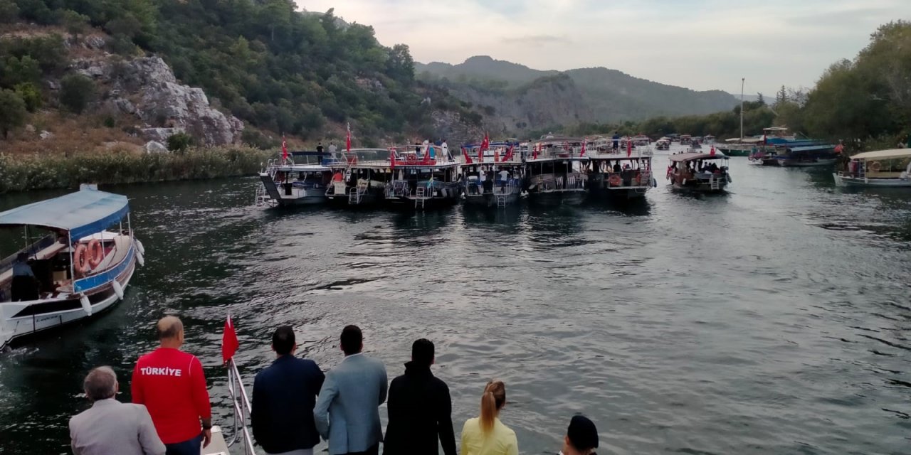 Dalyan Kanalı’nda renkli kutlama