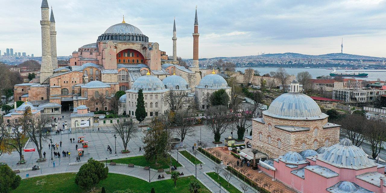 Ayasofya yabancı turistlere ücretli olacak