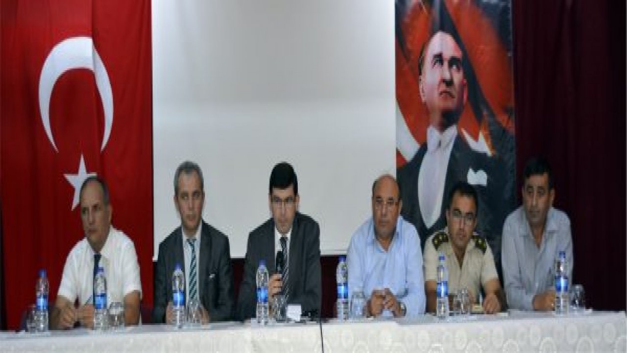 Otgöz muhtarlarla birarada