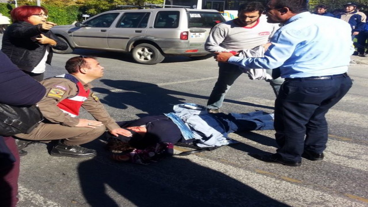 Kadın sürücü, kadına çarptı