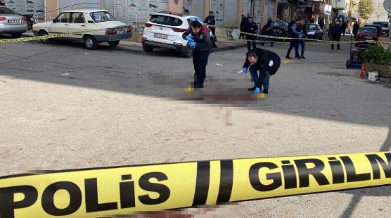 Esnaflar arasında bıçaklı kavga: 1 yaralı