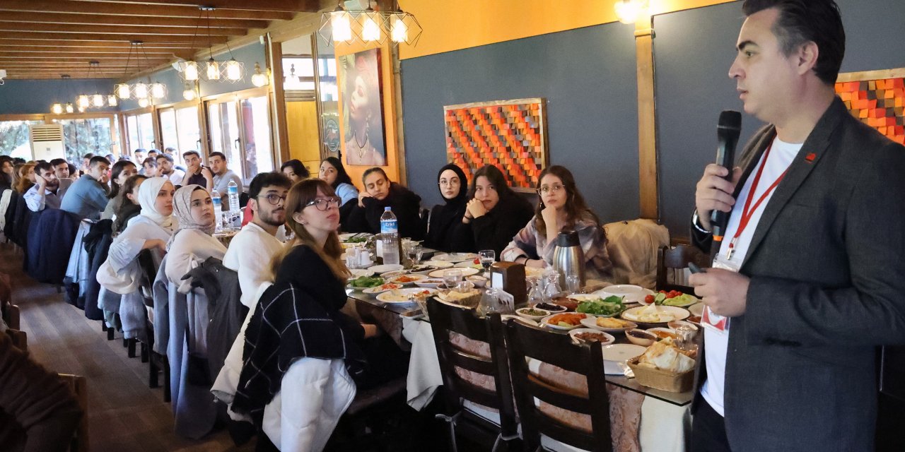 Muğla Diş Hekimleri Odası, diş hekimliği öğrencileri ile bir araya geldi