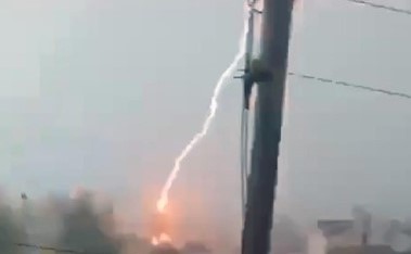 Muğla’ya yıldırım düştü! O anlar kamerada