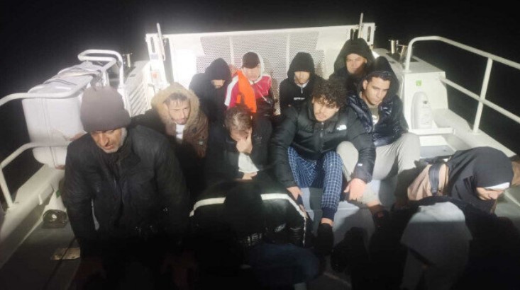 Bodrum açıklarında 12 kişi kurtarıldı