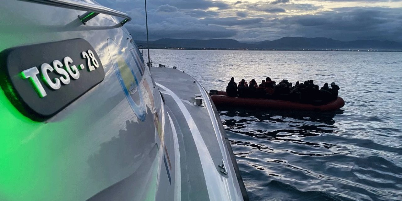 Botla Türk karasularına itilen 73 kişi kurtarıldı