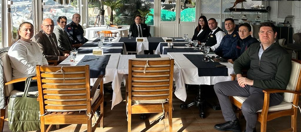 Kaymakam Kaya deniz otoriteleri ile deniz güvenliği hakkında toplantı yaptı