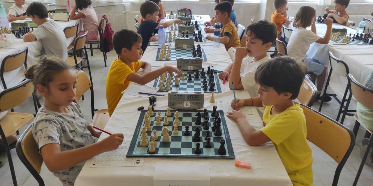 Köyceğiz’de '100. Yılında Cumhuriyet Satranç Turnuvası' tamamlandı
