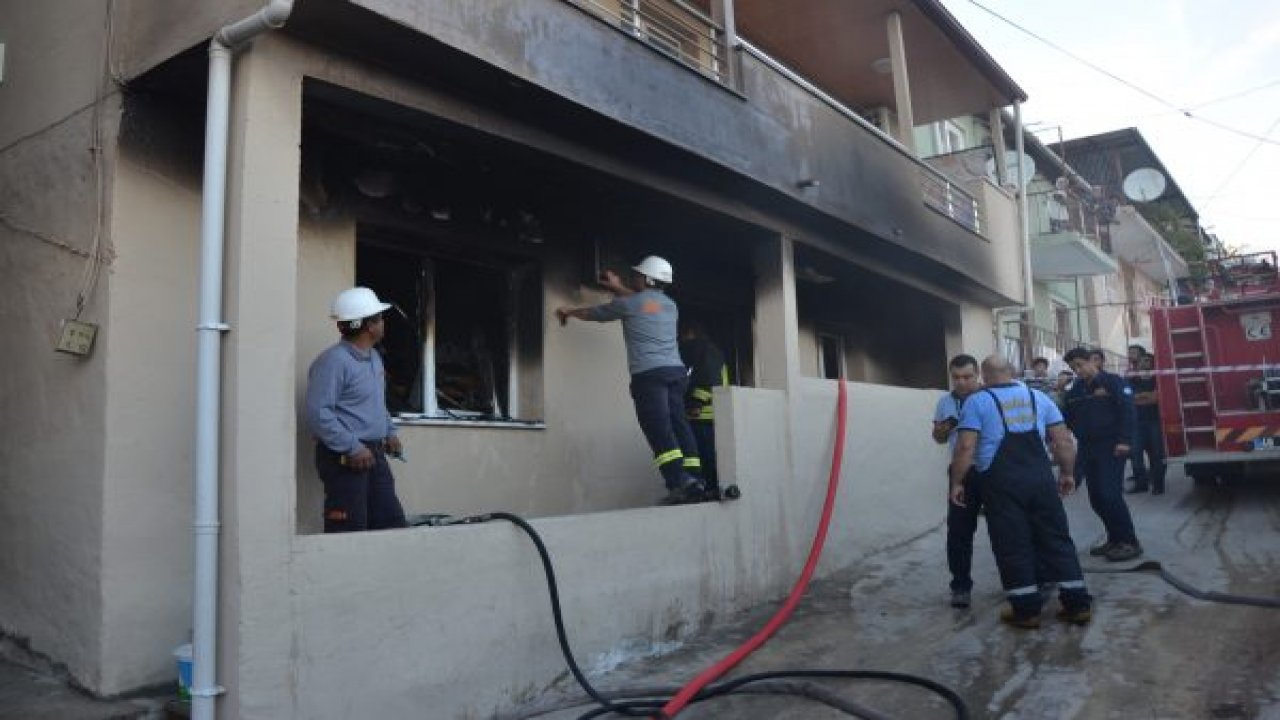 Depodaki eşyalar küle döndü