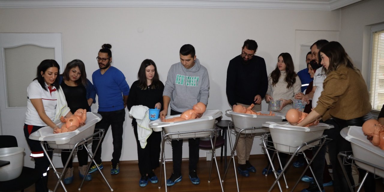 MENTEŞE’DE GEBE OKULUNDA EĞİTİMLER DEVAM EDİYOR