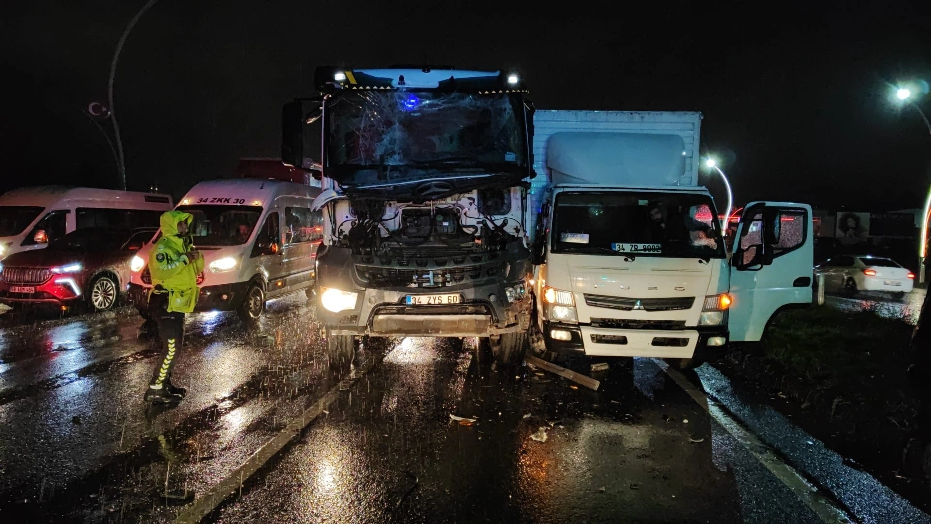 Feci kaza! Ortalık savaş alanına döndü