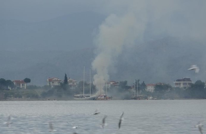 Fethiye'de gulet tekne alevlere teslim oldu