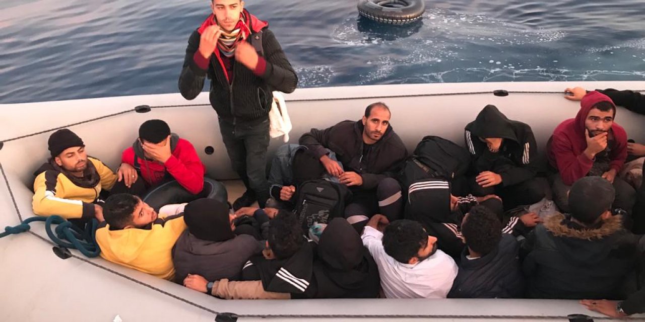 Bodrum açıklarında 53 düzensiz göçmen yakalandı