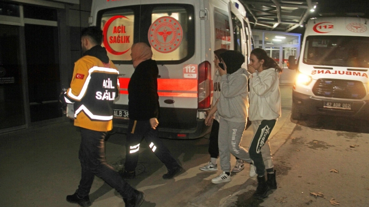 5 üniversite öğrencisi yedikleri yemekten zehirlendi