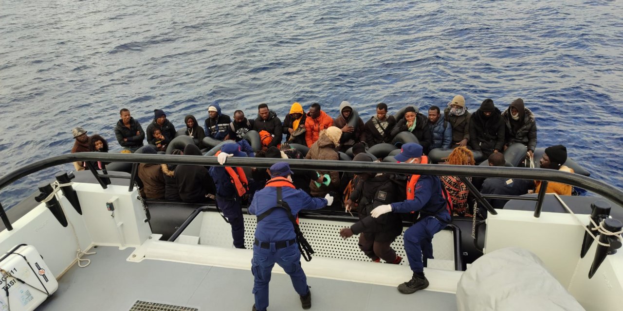Fethiye’de 45 düzensiz göçmen kurtarıldı