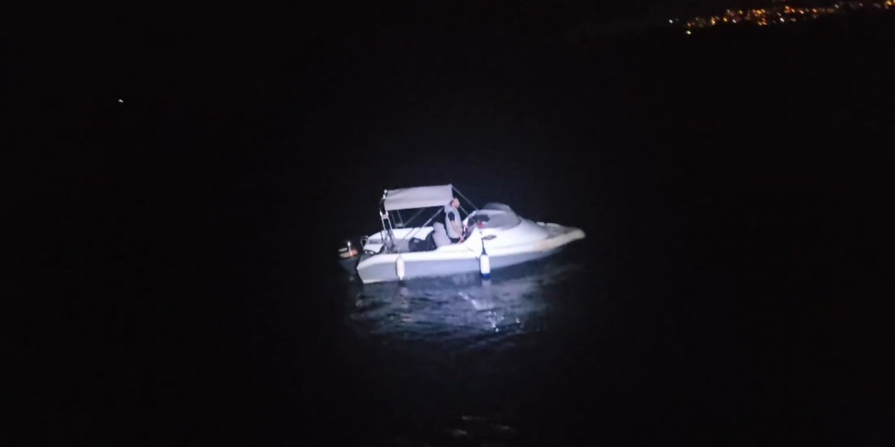 Fiber teknedeki 12 düzensiz göçmen yakalandı