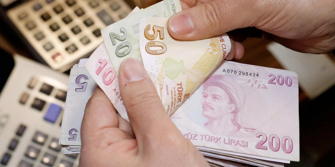 Asgari ücret alan şaşkın: Uzman isim hükümetin açıklayacağı zamlı maaşı duyurdu