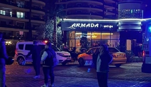 Lüks rezidansta kan aktı!