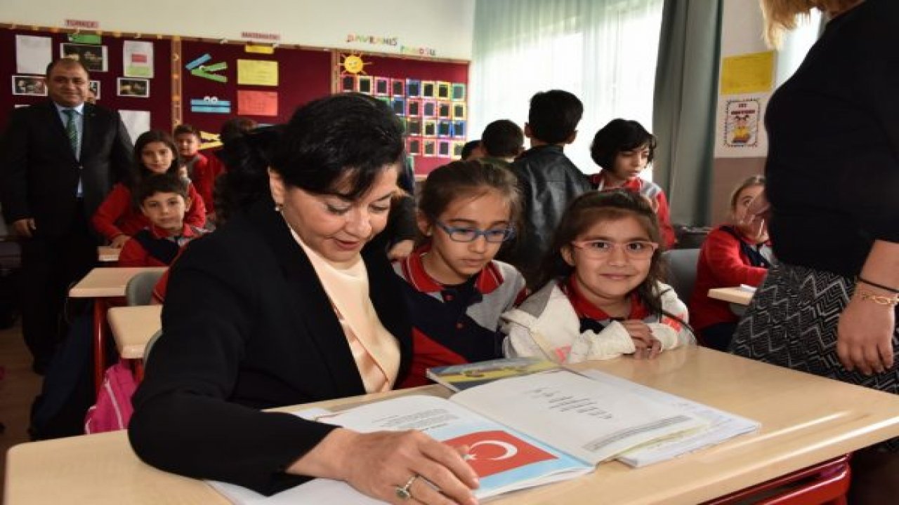 Vali Okulları Ziyaret Etti