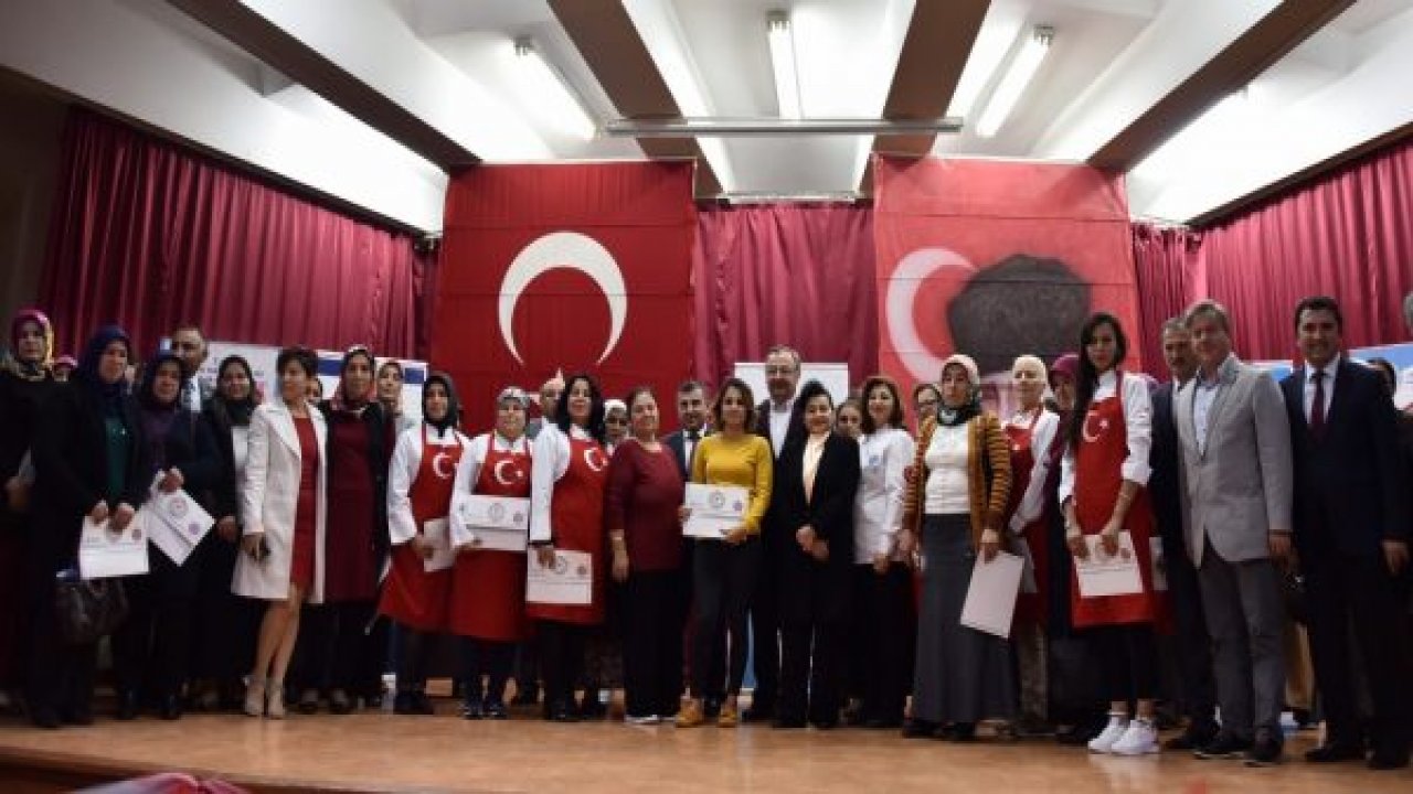 Civelek sertifika  törenine katıldı