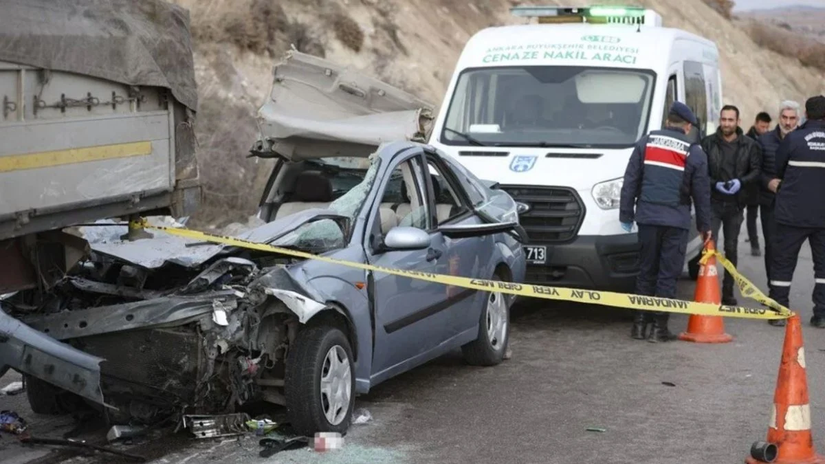 Feci kaza! Aynı aileden 2 ölü, 4 yaralı