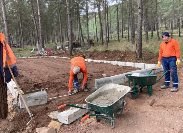 Marmaris’te park yapımları devam ediyor