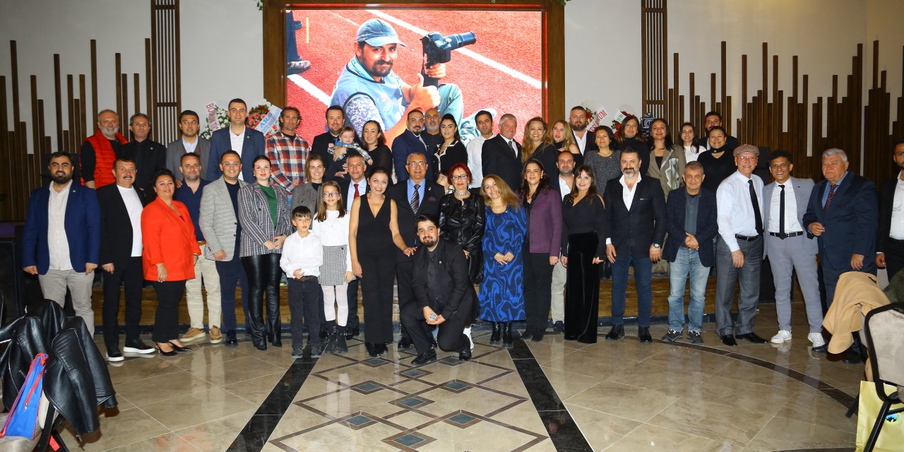 Bodrum Gazeteciler Cemiyeti dayanışma gecesinde Zeki Müren’in sesinden kesitler duygusal anlar yaşattı