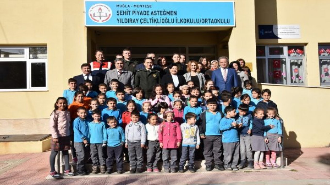 Vali Civelek, Okulları Ziyaret Etti