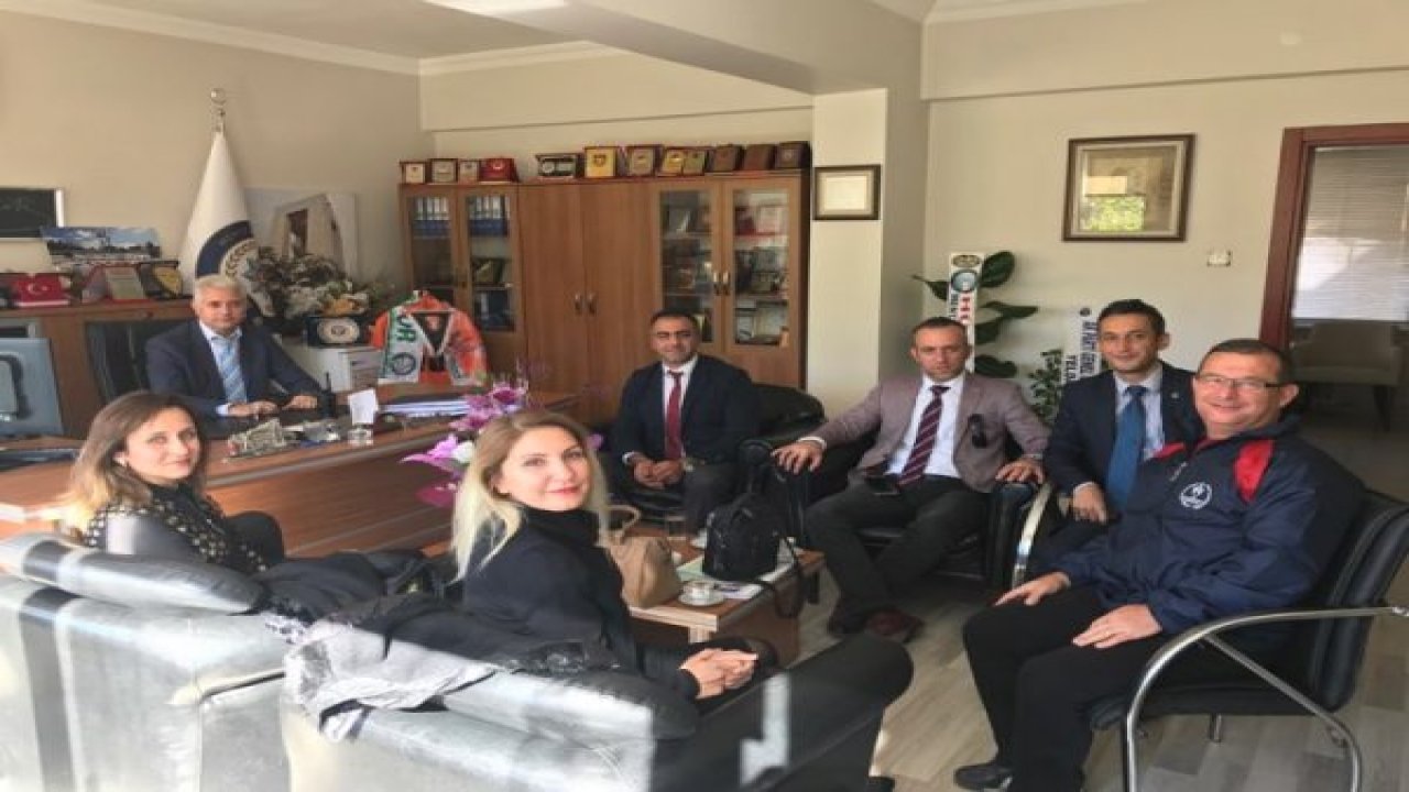 Öğretmenlerden Emniyete Ziyaret