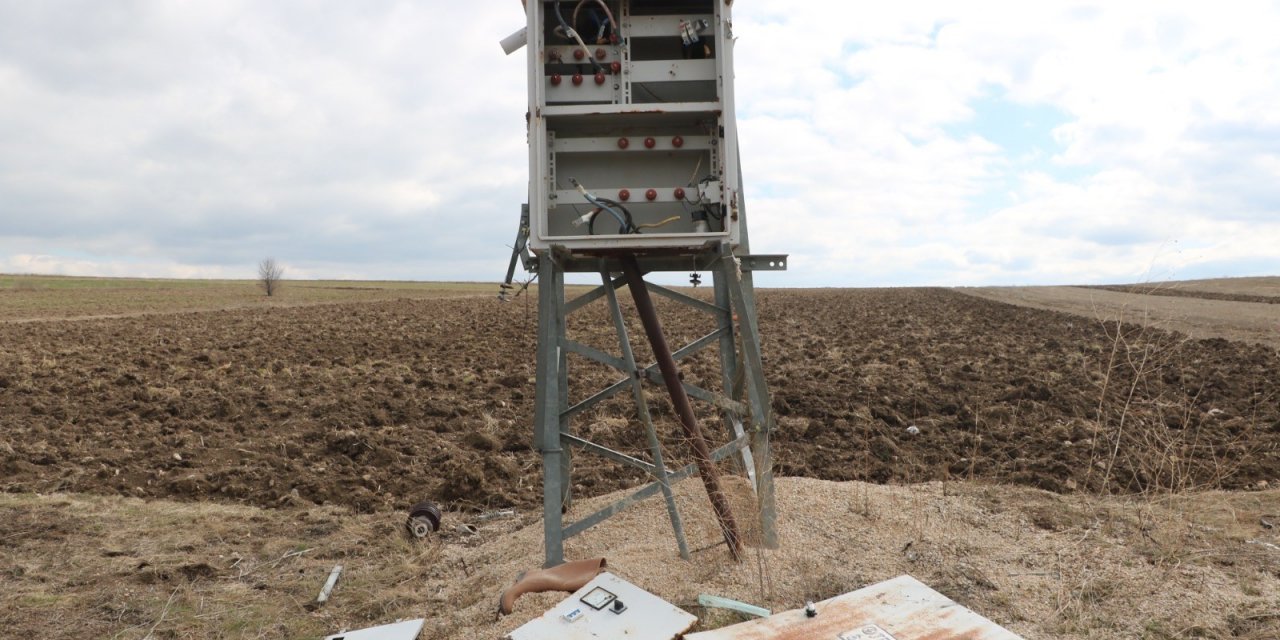 Elektrik panoları hırsızların hedefi oldu