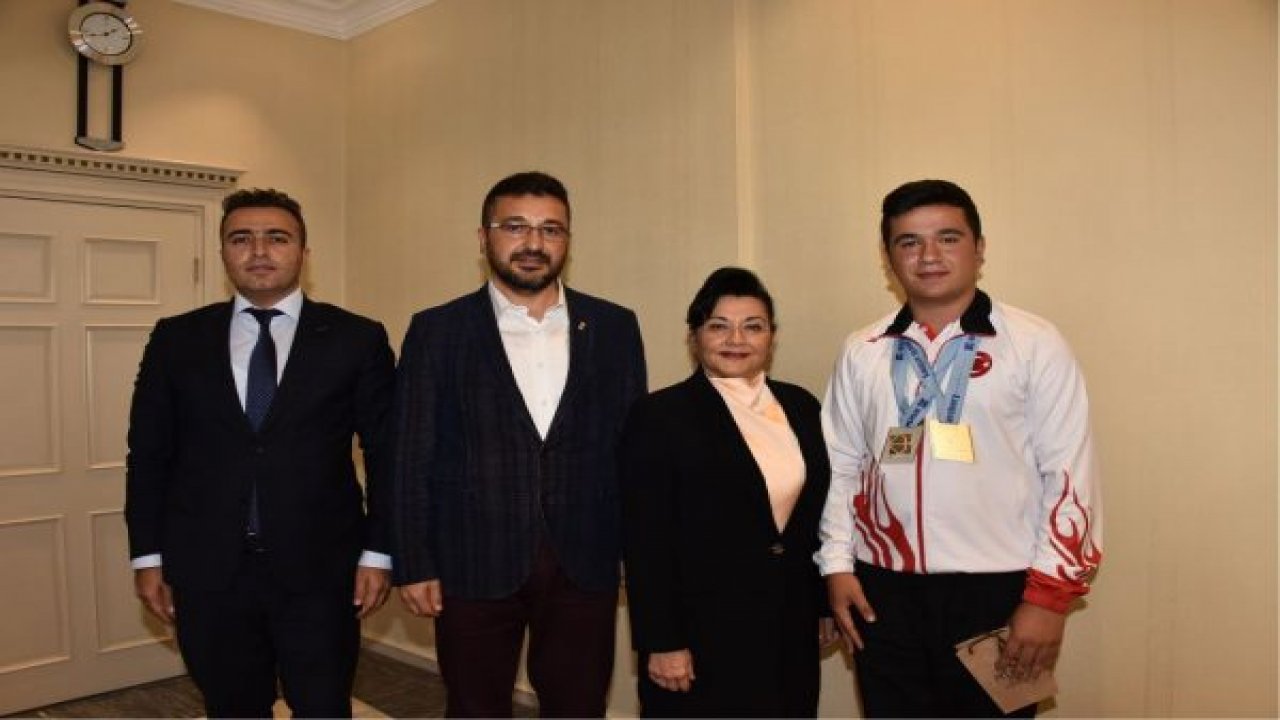 Okçuluk Şampiyonundan Vali Civelek’e Ziyaret